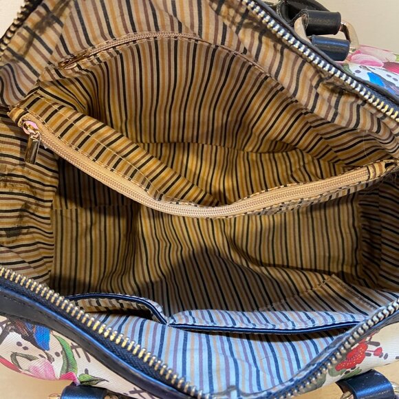 Feggi Floral Bird Print shoulder Bag With Black Handles & Gold-Tone Accents - Picture 7 of 11